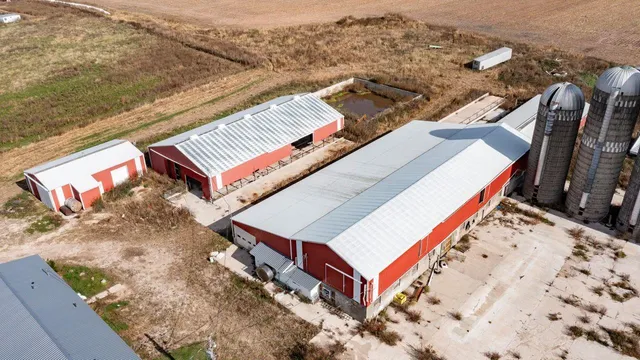 $350,000 | N9878 Sprenger Road, Marion, WI 54950