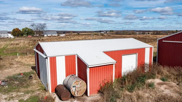 $350,000 | N9878 Sprenger Road, Marion, WI 54950