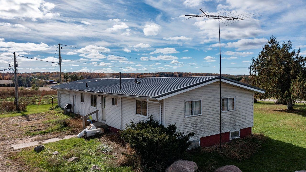 N9878 Sprenger Road Marion, WI 54950 - Photo 21 of 37