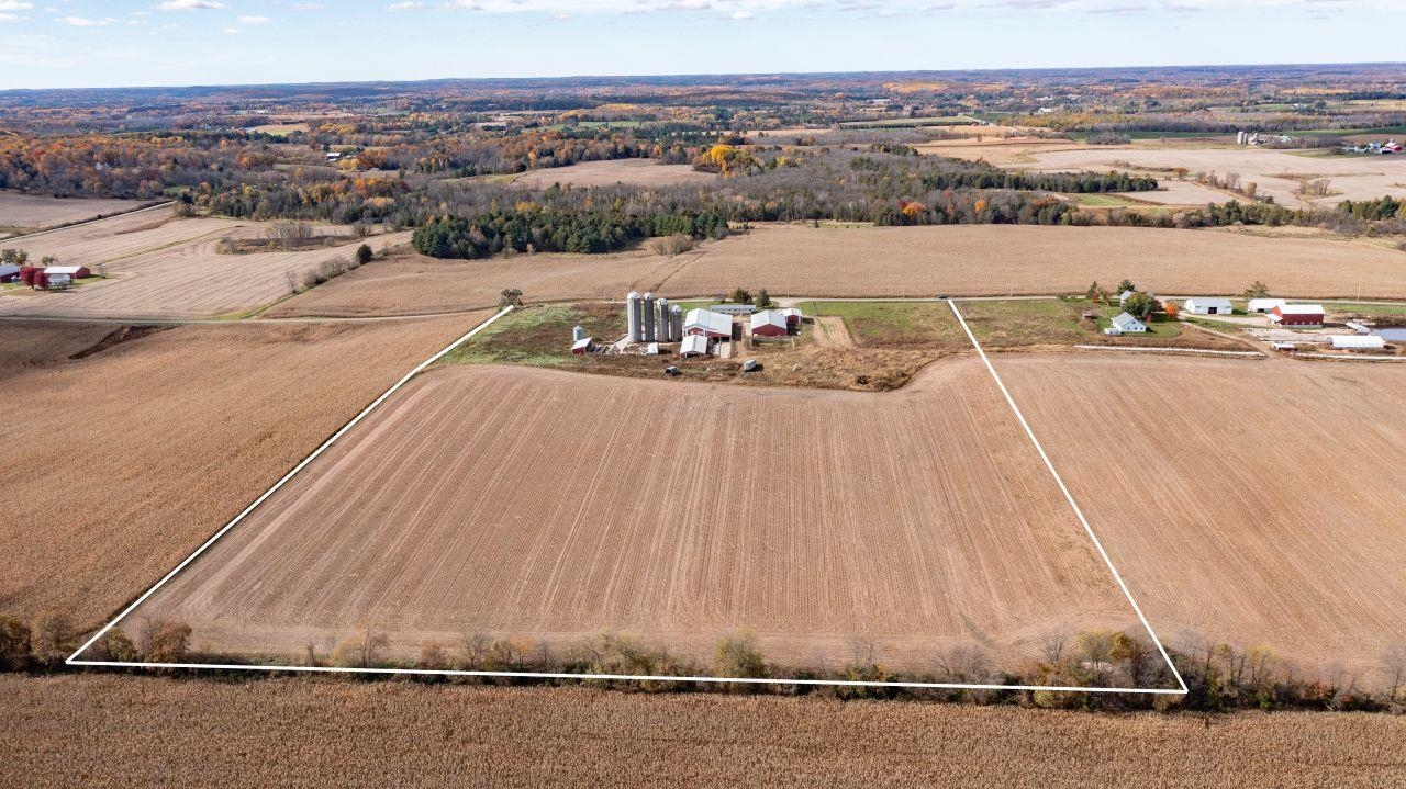 N9878 Sprenger Road Marion, WI 54950 - Photo 7 of 37