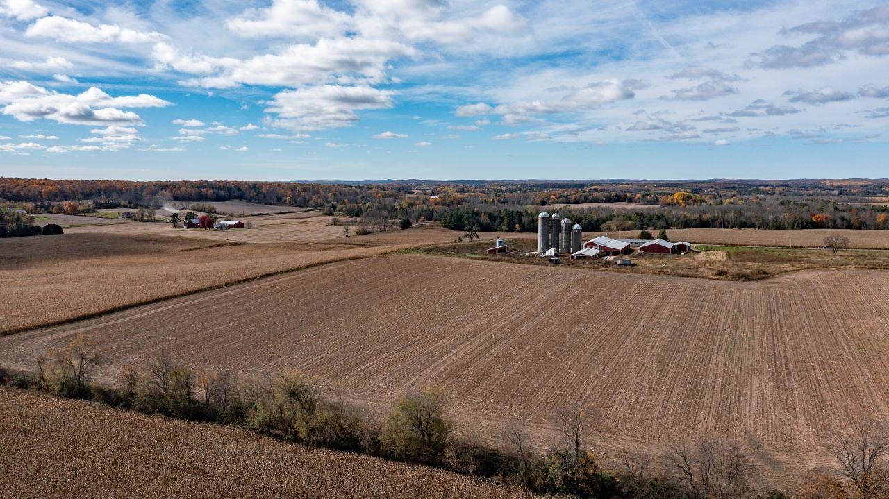 N9878 Sprenger Road Marion, WI 54950 - Photo 8 of 37