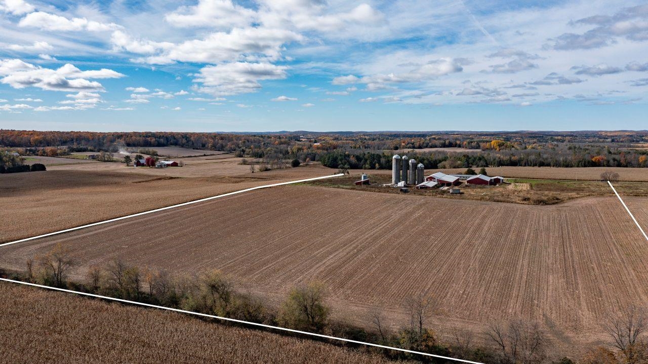 N9878 Sprenger Road Marion, WI 54950 - Photo 9 of 37