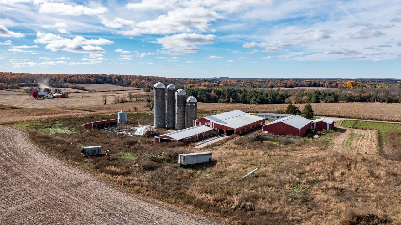 N9878 Sprenger Road Marion, WI 54950 - Photo 10 of 37