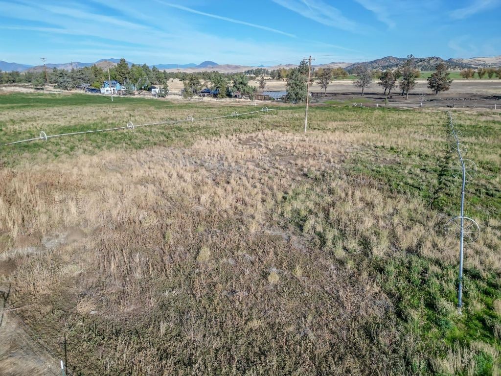 4224 Harry Cash Road Montague, CA 96064 - Photo 14 of 49 Gallery Image 14