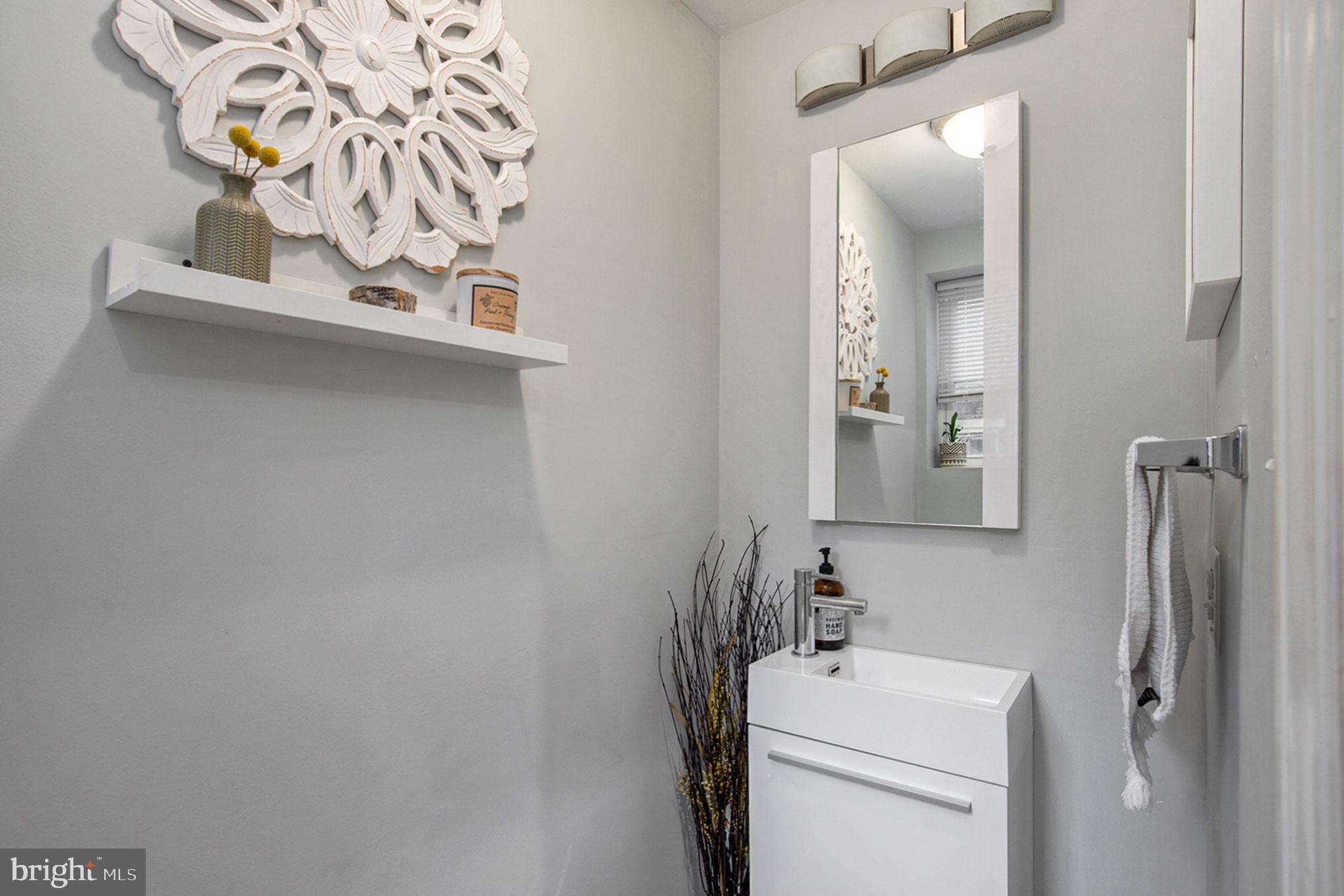 2009 Mercy Street Philadelphia, PA 19145 - Photo 12 of 28