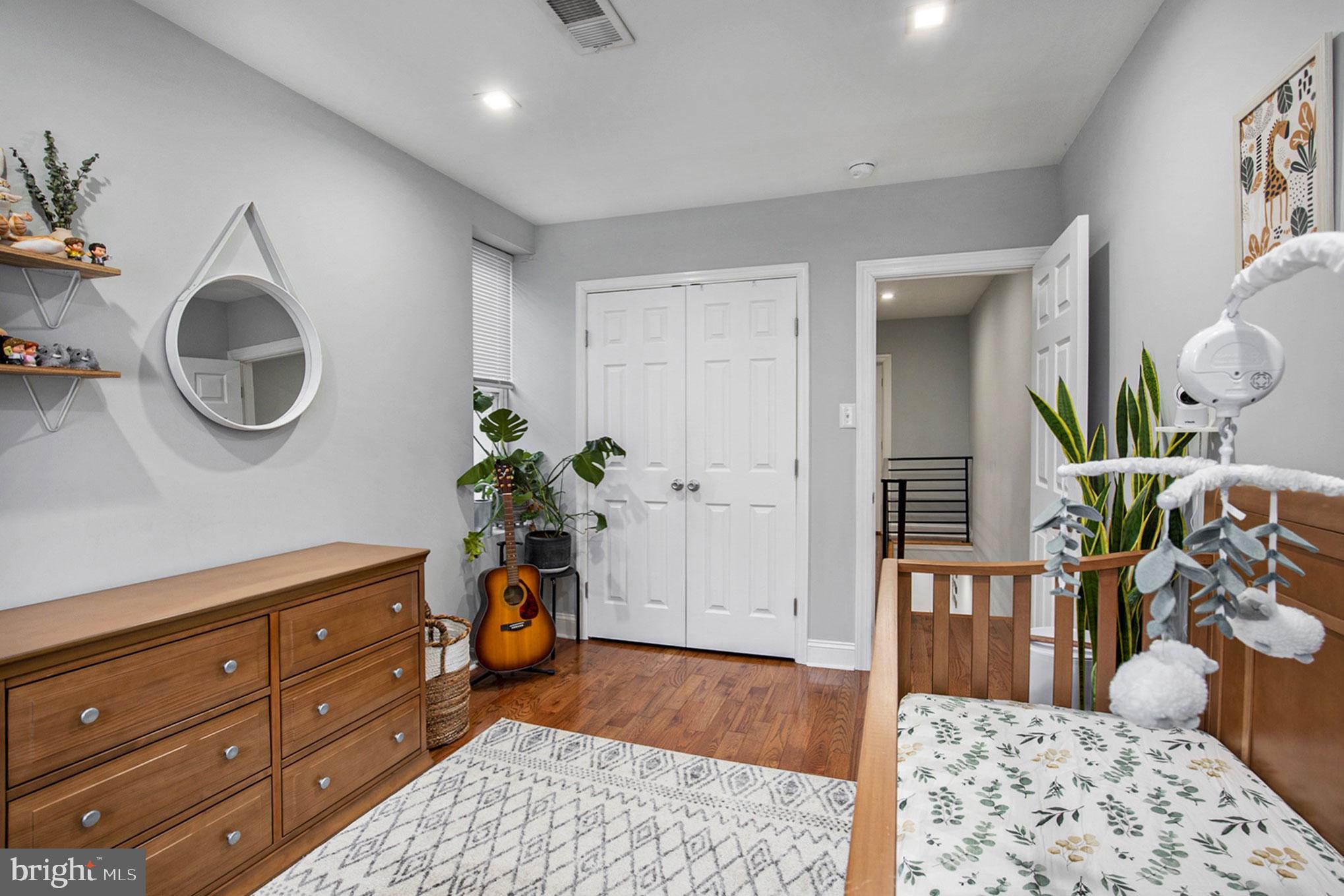 2009 Mercy Street Philadelphia, PA 19145 - Photo 19 of 28