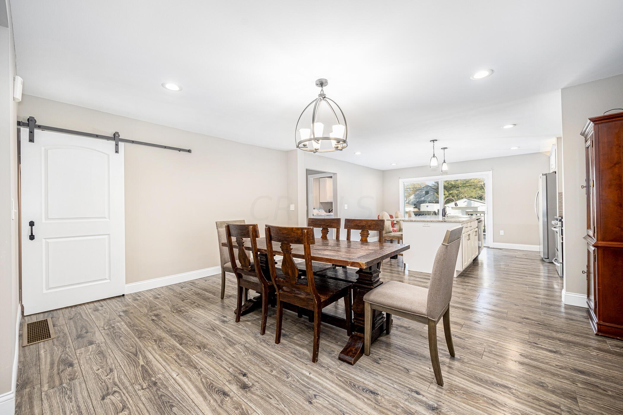 842 Vernon Road Bexley, OH 43209 - Photo 6 of 68 842 Vernon Rd-021