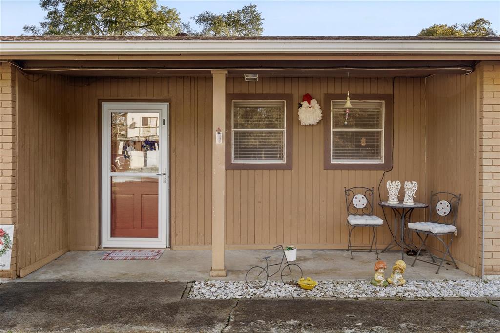 2097 County Road 3830 Quinlan, TX 75474 - Photo 27 of 38 a front view of a house