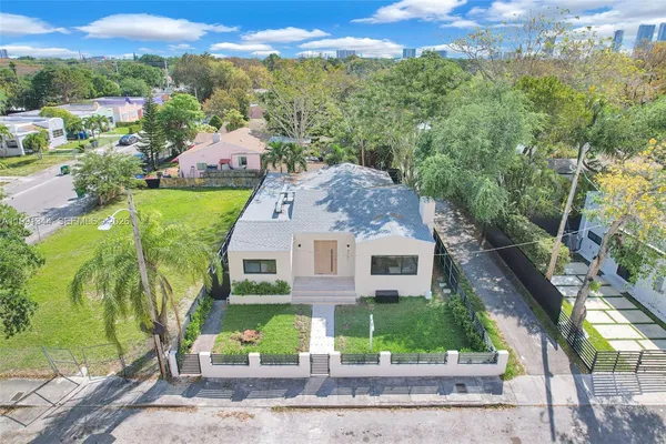 $7,500 | 4721 Northwest 6th Avenue, Miami, FL 33127