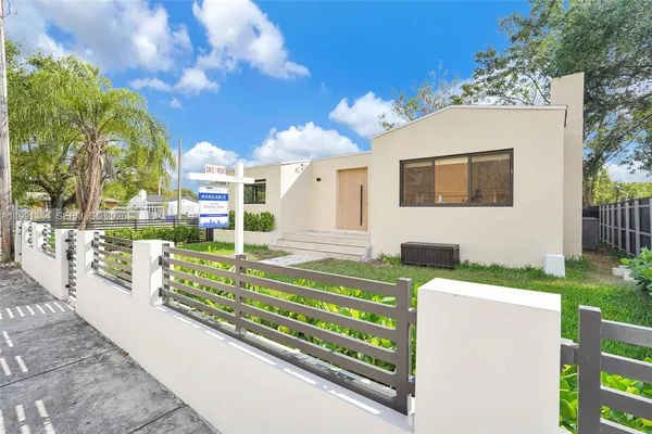 $7,500 | 4721 Northwest 6th Avenue, Miami, FL 33127