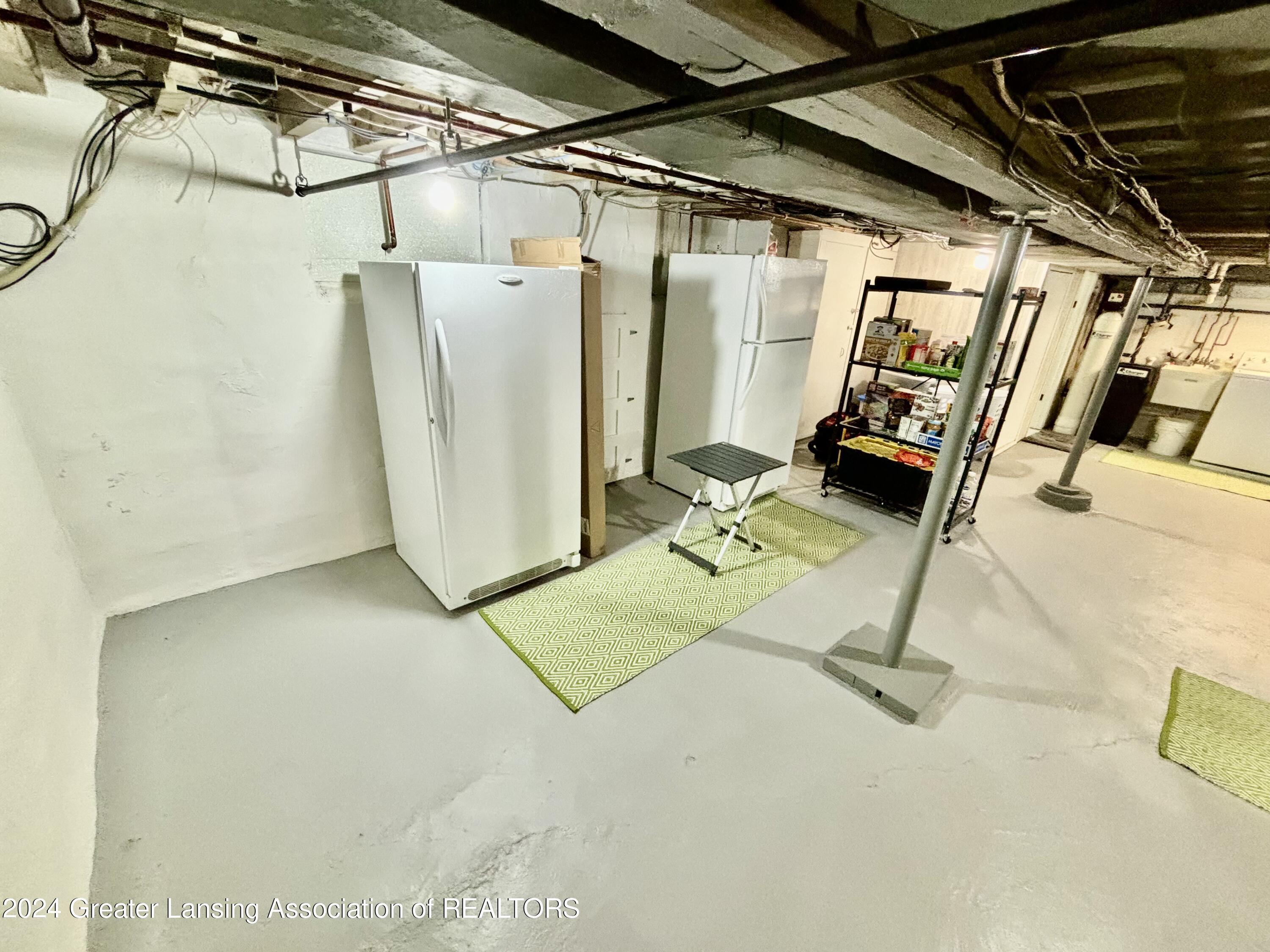 208 Bon Air Road Lansing, MI 48917 - Photo 68 of 128 IMG_1960