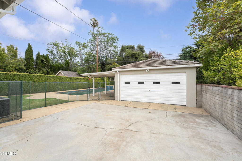 2490 Lorain Road San Marino, CA 91108 - Photo 43 of 52 Garage