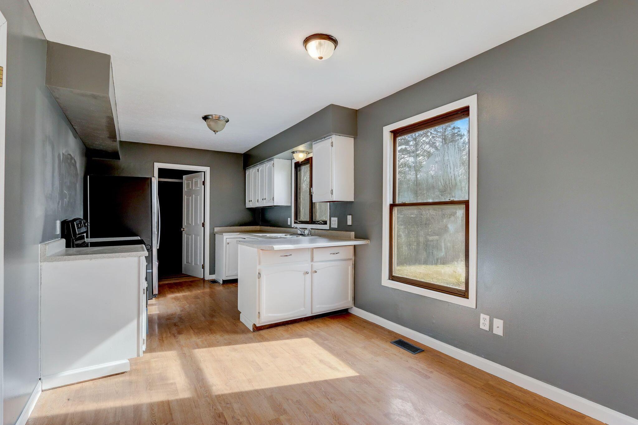 4039 Egypt Road Willard, OH 44890 - Photo 15 of 52 kitchen