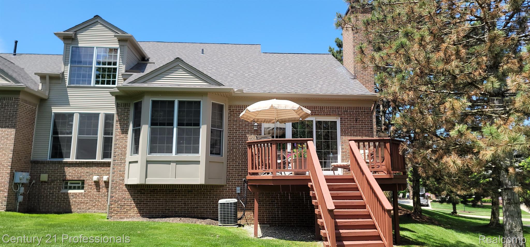 1101 Rock Valley Drive Rochester, MI 48307 - Photo 4 of 41 Rear View of Deck