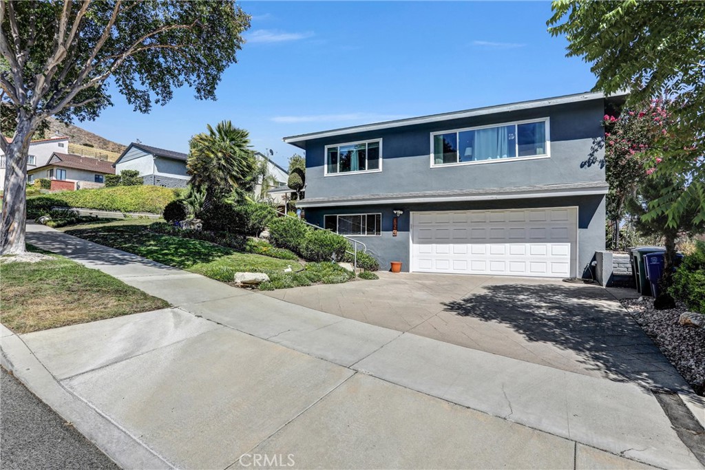 824 Stanford Road Burbank, CA 91504 - Photo 5 of 46