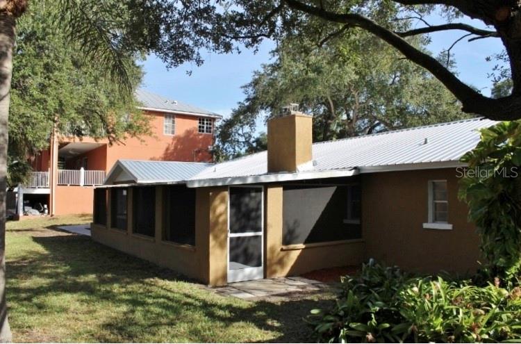 8823 Oak Street Riverview, FL 33578 - Photo 5 of 23 a front view of a house with garden