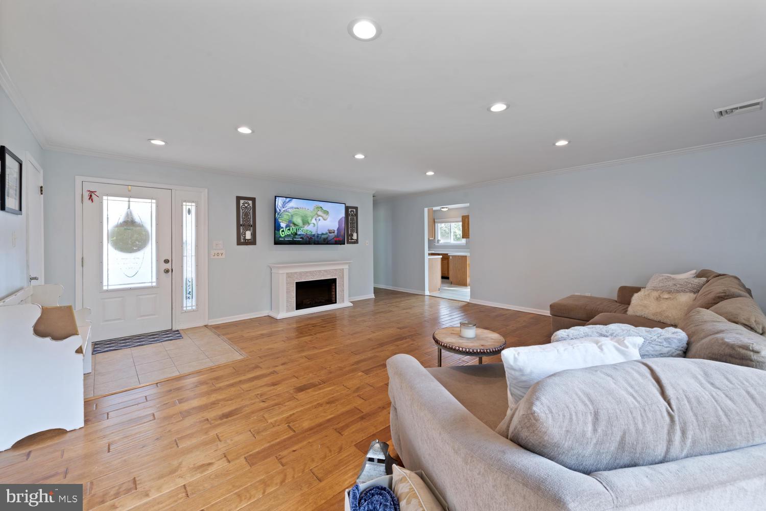 8 Wyndmere Road Marlton, NJ 08053 - Photo 8 of 34 Gallery Image 8