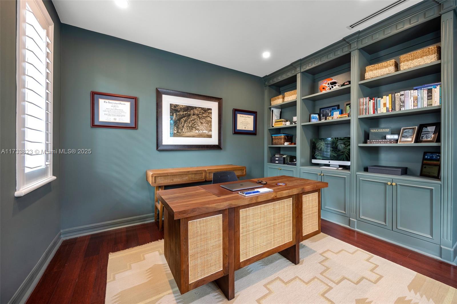 7260 Erwin Road Miami, FL 33143 - Photo 15 of 32