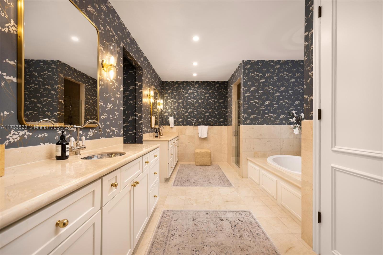 7260 Erwin Road Miami, FL 33143 - Photo 19 of 32