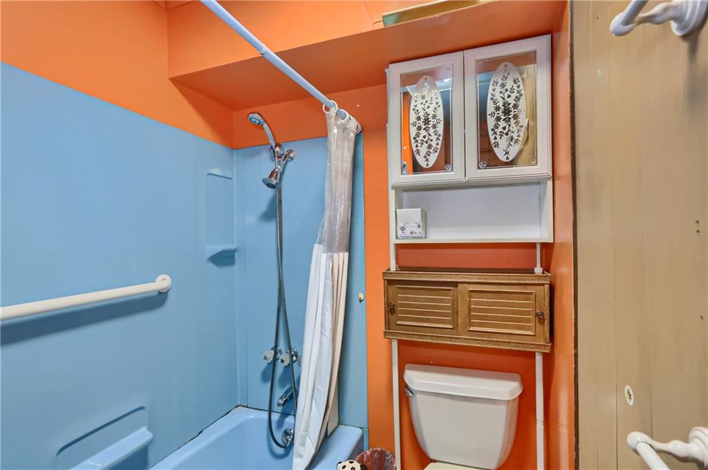 516 17th Street Beaver Falls, PA 15010 - Photo 13 of 28 a view of front door