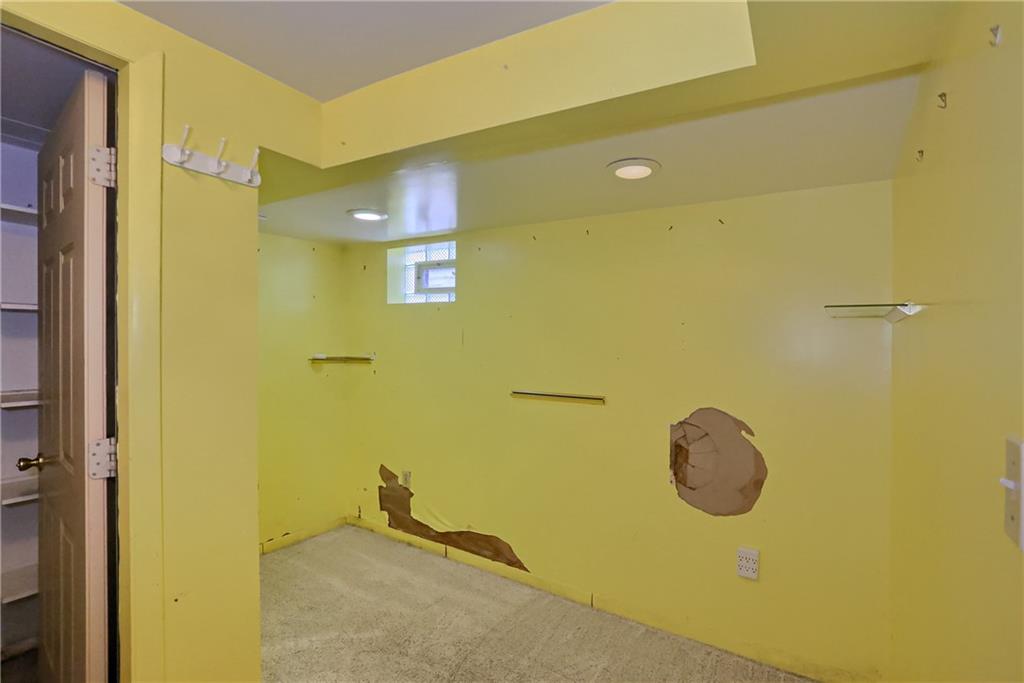 516 17th Street Beaver Falls, PA 15010 - Photo 28 of 28 a bathroom with a shower