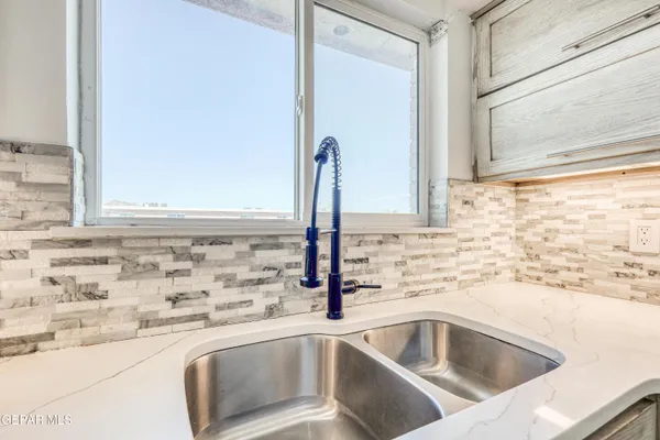 a close view of sink and tap