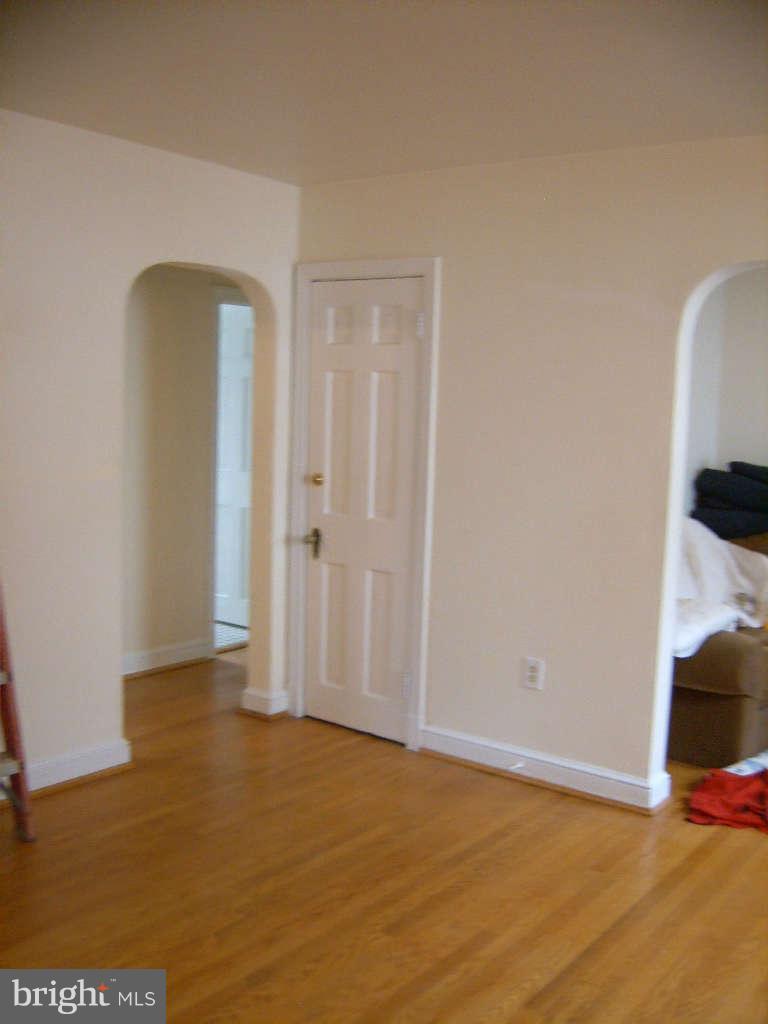 2820 1st Road North Arlington, VA 22201 - Photo 15 of 18 Living Room