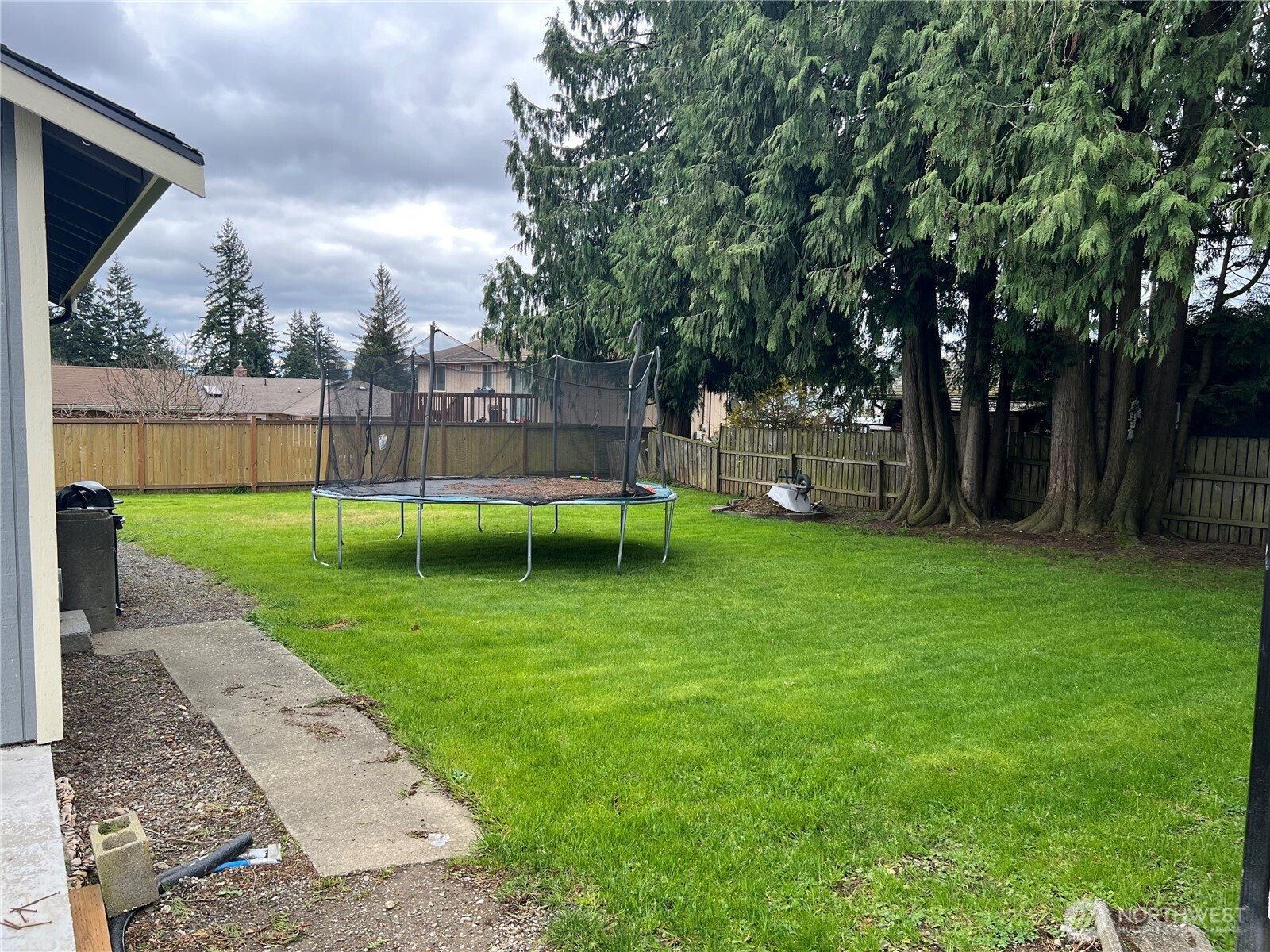 7523 Upper Ridge Road Everett, WA 98203 - Photo 30 of 34