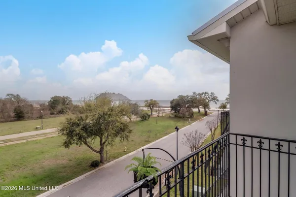 $300,000 | 2 Oak Alley Lane, Long Beach, MS 39560