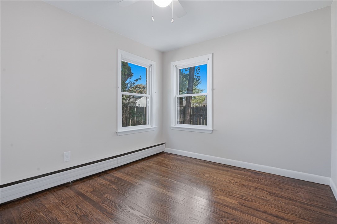 132 Potowomut Road Warwick, RI 02818 - Photo 16 of 37