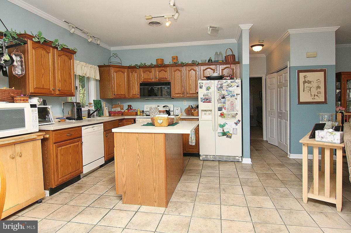 3832 Baker Road Westminster, MD 21157 - Photo 23 of 30 Kitchen