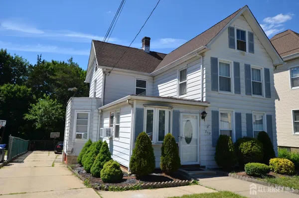 $3,300 | 259 Main Street, South River, NJ 08882