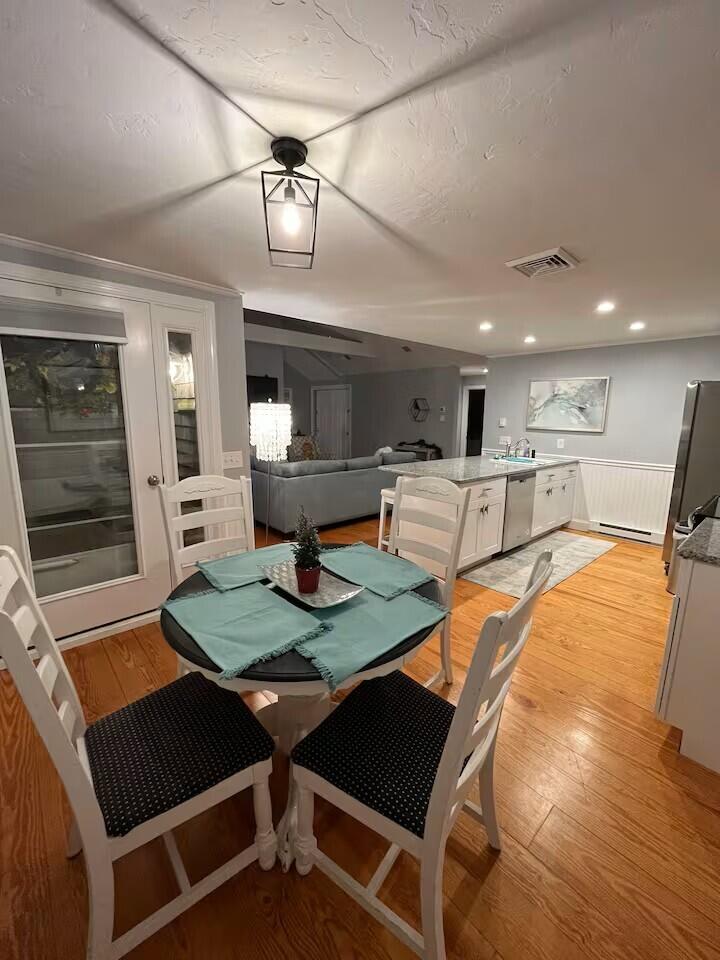 212 Orleans Road, Unit D North Chatham, MA 02650 - Photo 12 of 13 959064a1-9b98-4c91-93f2-d04dd8f448af