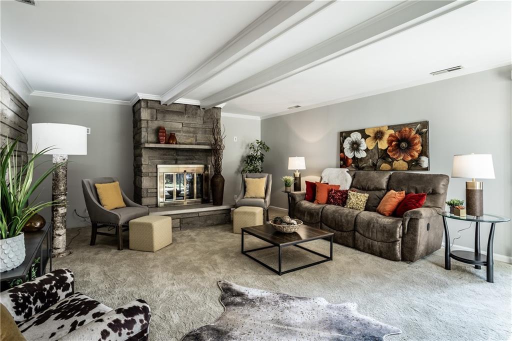 8801 Spring Mill Road Indianapolis, IN 46260 - Photo 14 of 42 Gallery Image 14