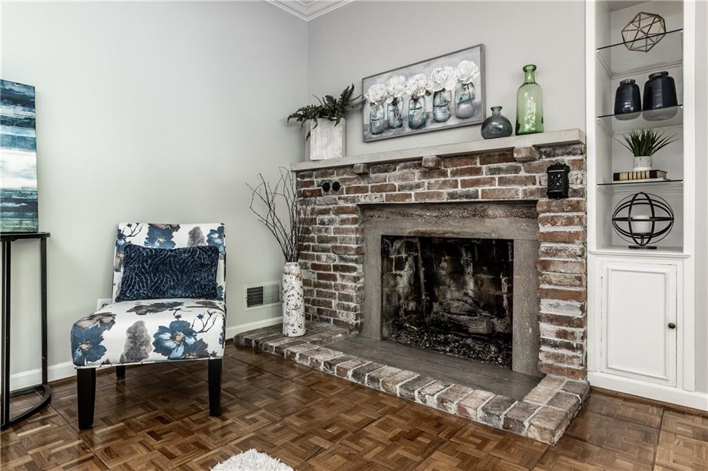 8801 Spring Mill Road Indianapolis, IN 46260 - Photo 9 of 42 Gallery Image 9