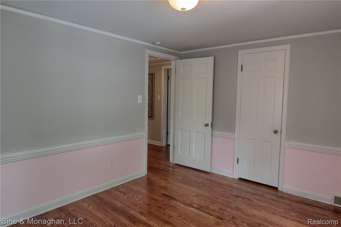 304 Moran Road Grosse Pointe, MI 48236 - Photo 18 of 30 3rd_Bedroom_2nd_View.jpg