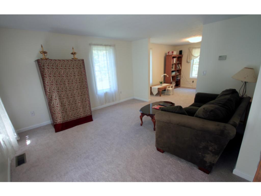 17 Hampstead Road Merrimack, NH 03054 - Photo 17 of 28