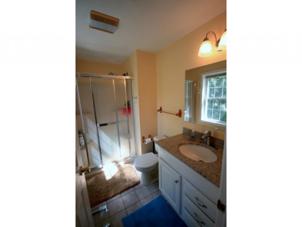 17 Hampstead Road Merrimack, NH 03054 - Photo 20 of 28