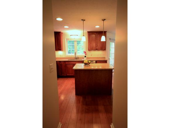 17 Hampstead Road Merrimack, NH 03054 - Photo 8 of 28