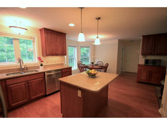 17 Hampstead Road Merrimack, NH 03054 - Photo 10 of 28