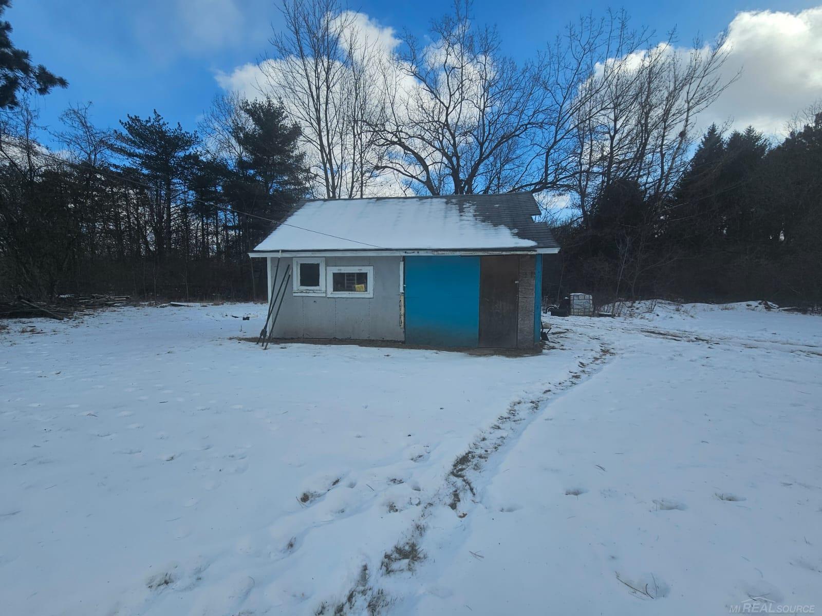 3275 South Towerline Road Bridgeport, MI 48722 - Photo 32 of 38 50165053-8d5eea0a-382a-49d6-9e71-e1ddec6f5b0b.JPG