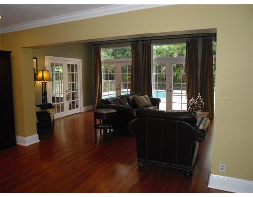 211 Northwest 5th Avenue Boca Raton, FL 33432 - Photo 4 of 14 Family/Great Room