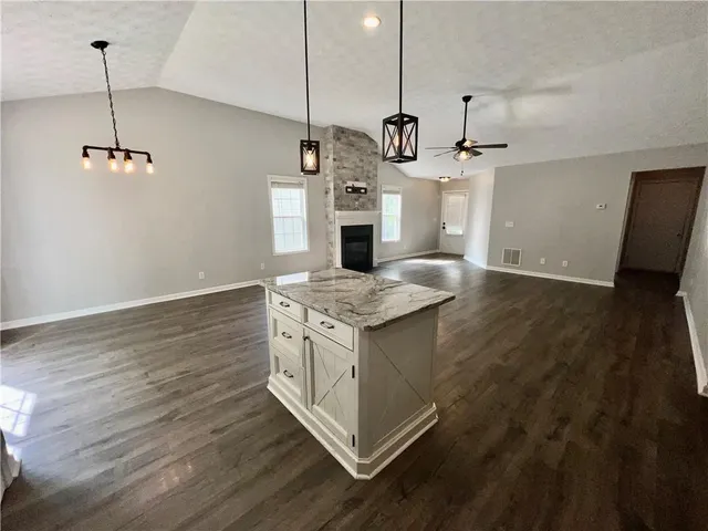 $2,600 | 324 White Oak Way, Canton, GA 30114