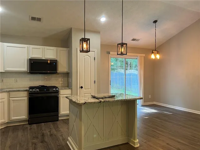 $2,600 | 324 White Oak Way, Canton, GA 30114