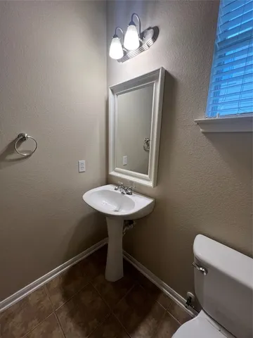 $3,500 | 9325 Bavaria Lane, Austin, TX 78749