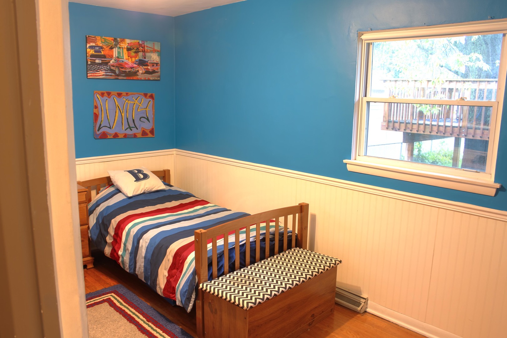 5917 108th Place Chicago Ridge, IL 60415 - Photo 20 of 34 a bedroom with a bed and a window