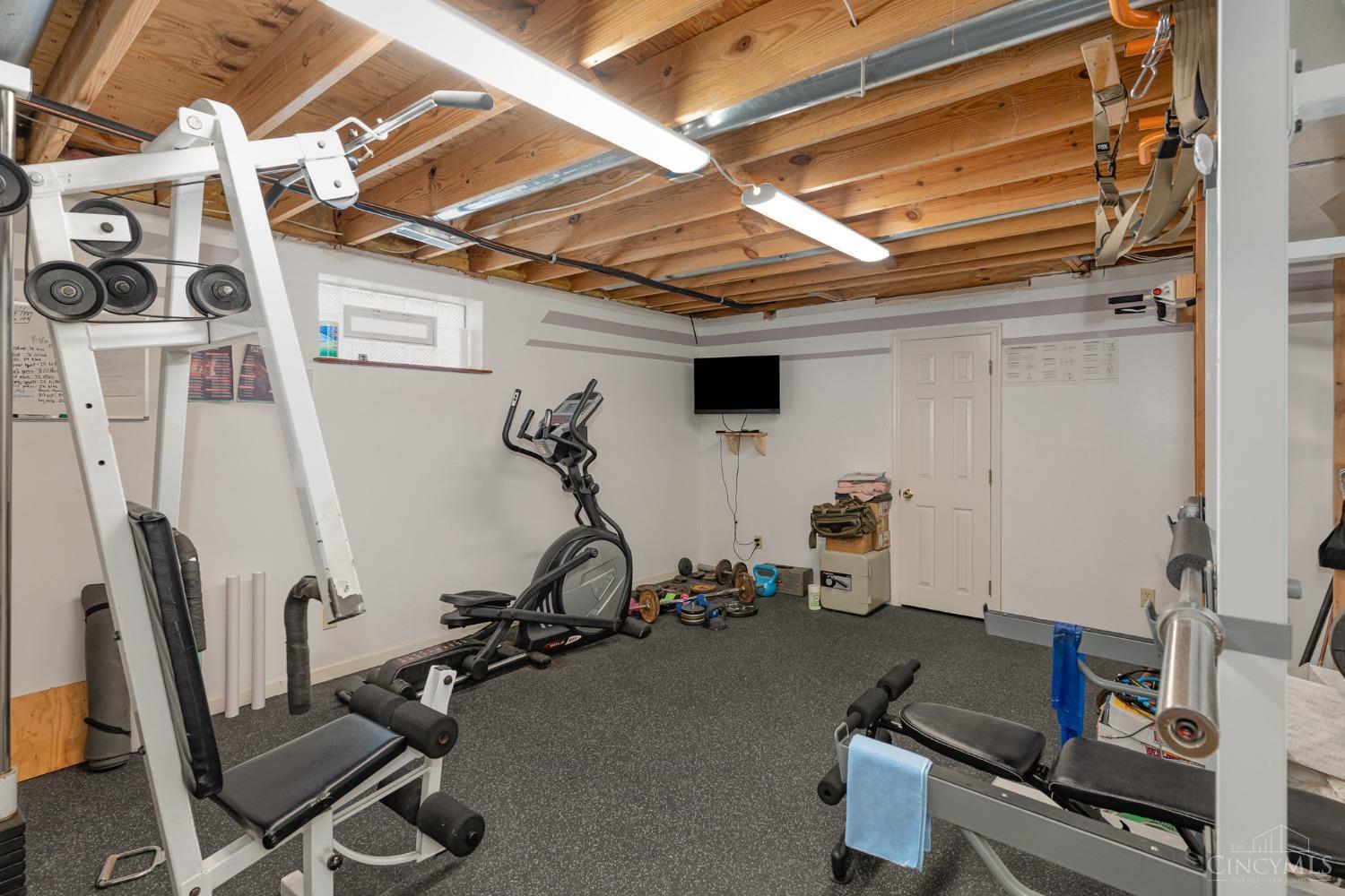 6868 Springdale Road Cincinnati, OH 45247 - Photo 27 of 43 Flex space currently used as workout room.