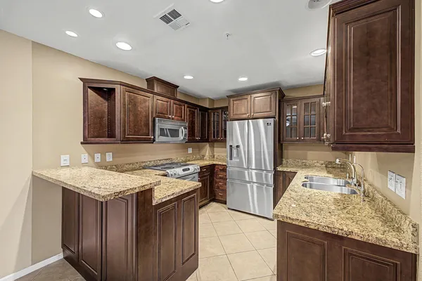 $2,100 | 4200 North Miller Road, Unit 408, Scottsdale, AZ 85251