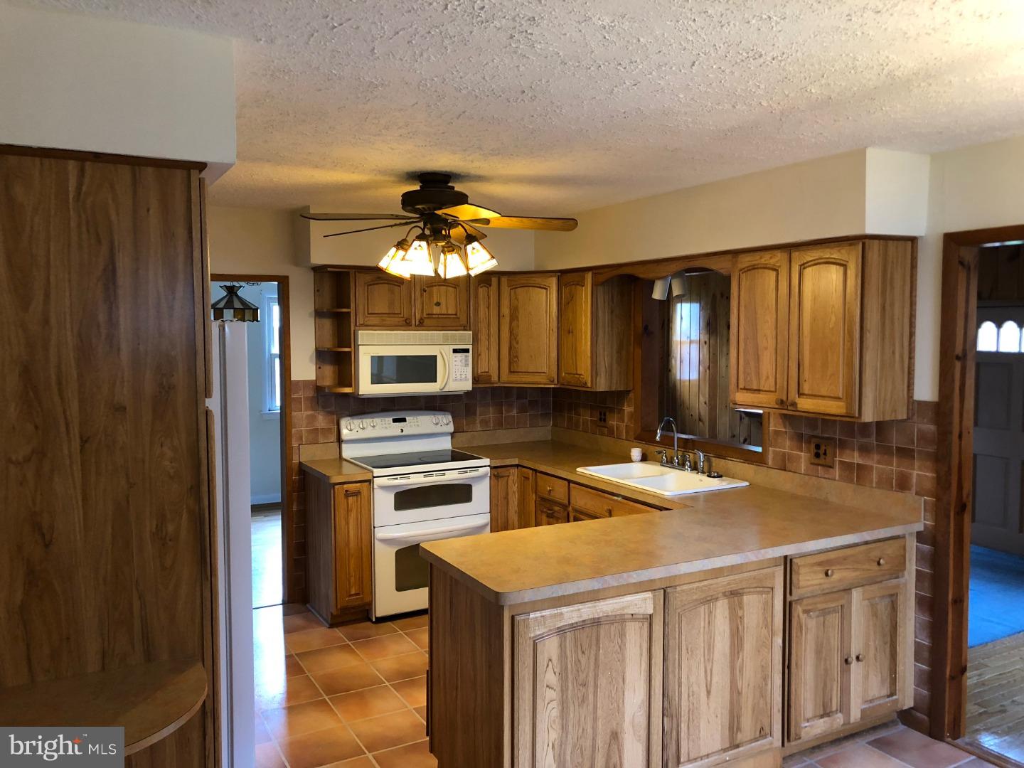 216 Georgetown Road Glassboro, NJ 08028 - Photo 4 of 19