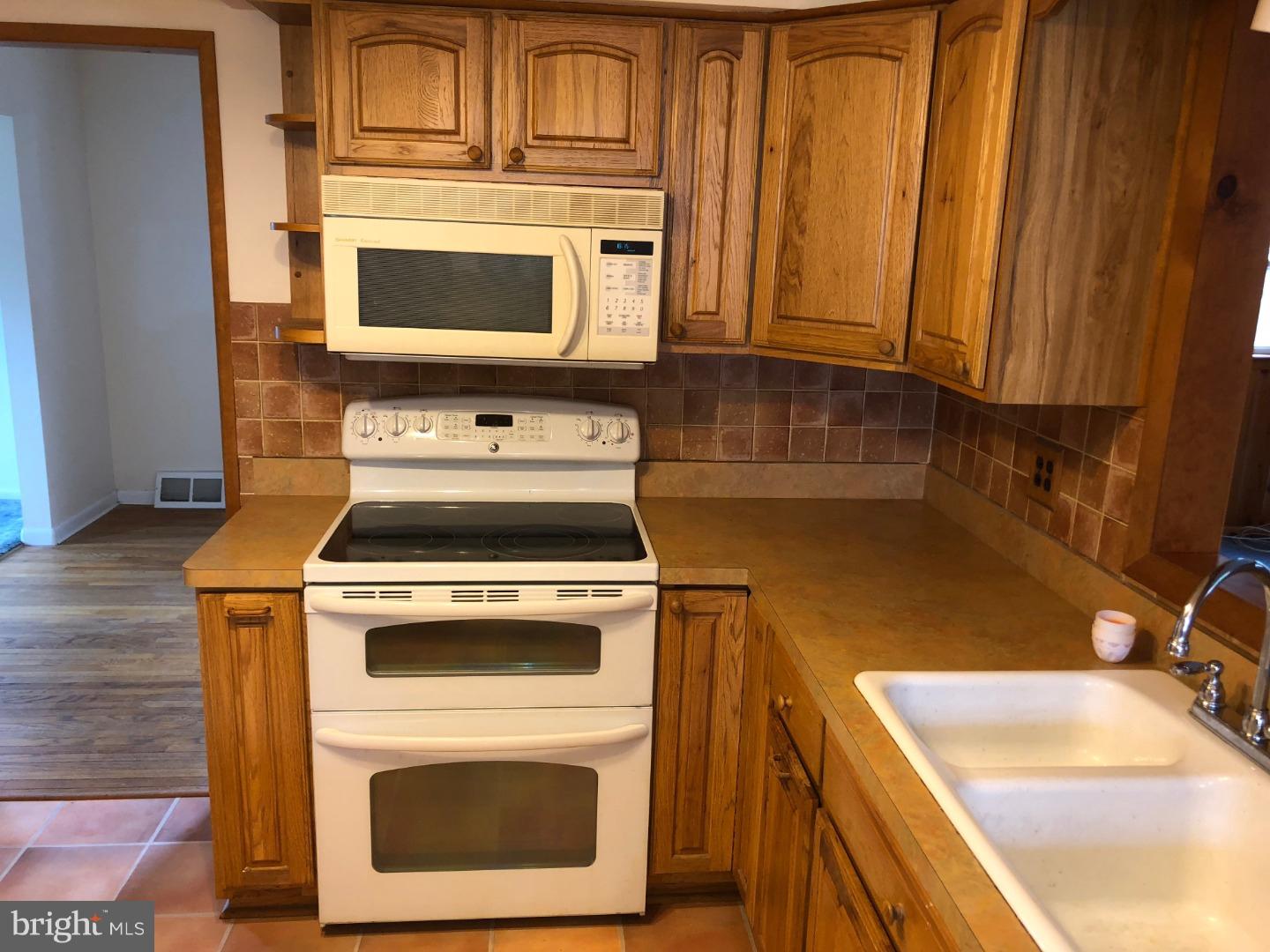 216 Georgetown Road Glassboro, NJ 08028 - Photo 5 of 19